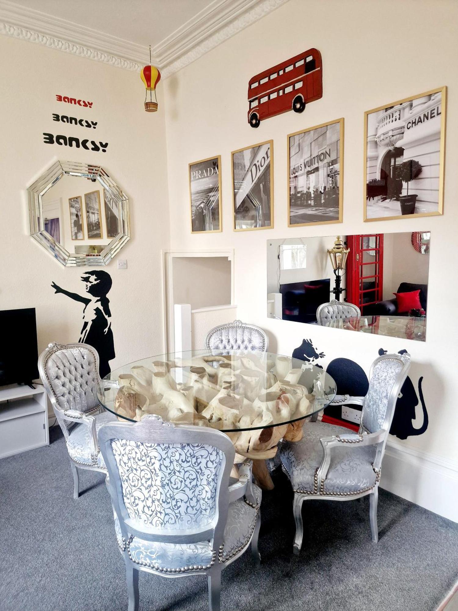 Apartamento Stylish Clifton Flat, Permit Parking X1, Garden & Picnic Area