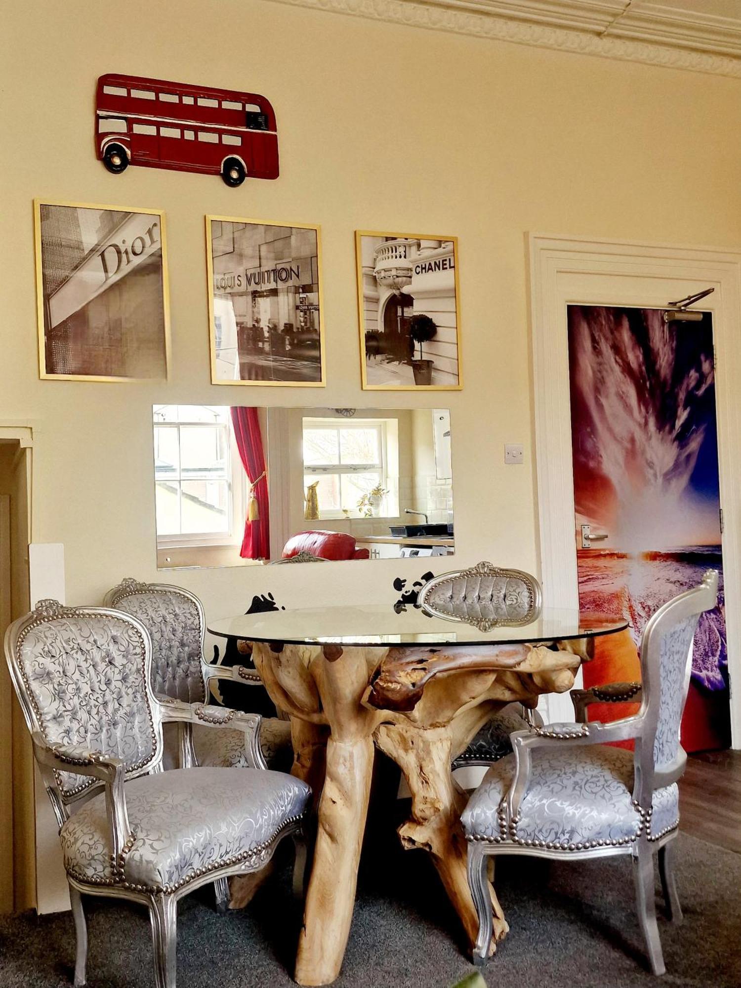 Stylish Clifton Flat, Permit Parking X1, Garden & Picnic Area Apartamento